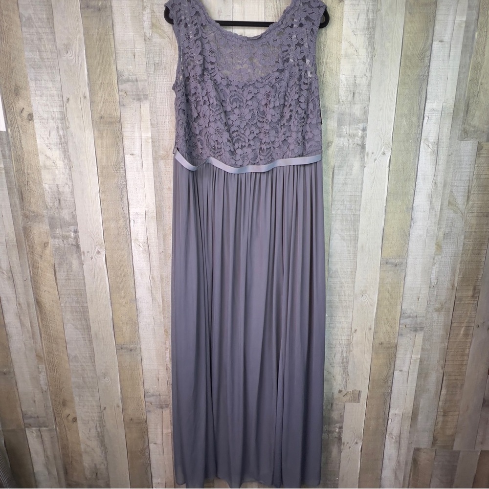 David’s Bridal Size 20 Pewter(Gray) Sleeveless Lace Full Bodice Sheath Dress